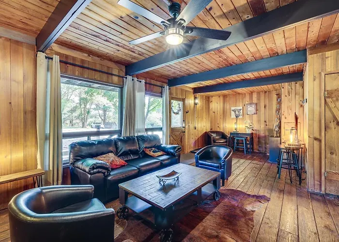 Eureka Springs Rental Cabin 8 Mi To Downtown!